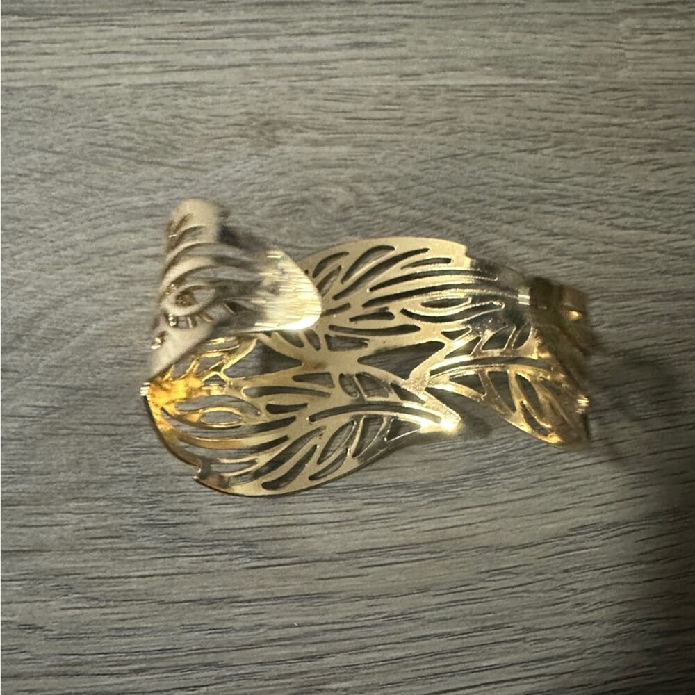 Gold Leaf Filigree Cuff Bracelet Women's Wide‎ Metal Cutout Pattern Bangle - Picture 4 of 4